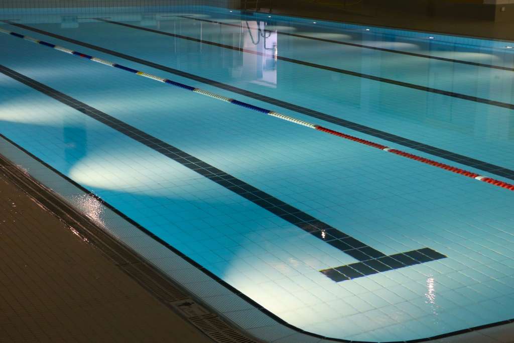 swimming pool servicing contract